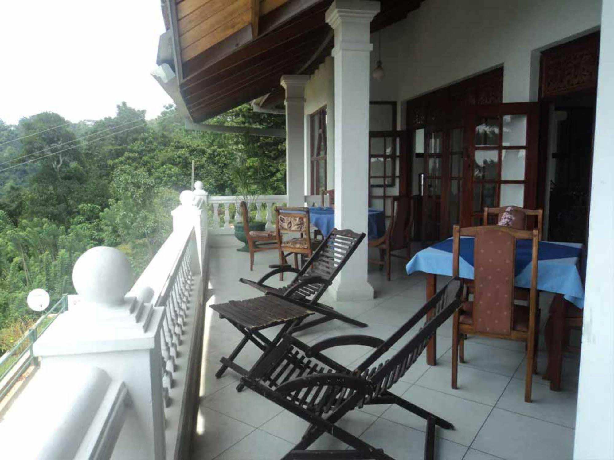 Alcam Holiday Home Kandy Zewnętrze zdjęcie