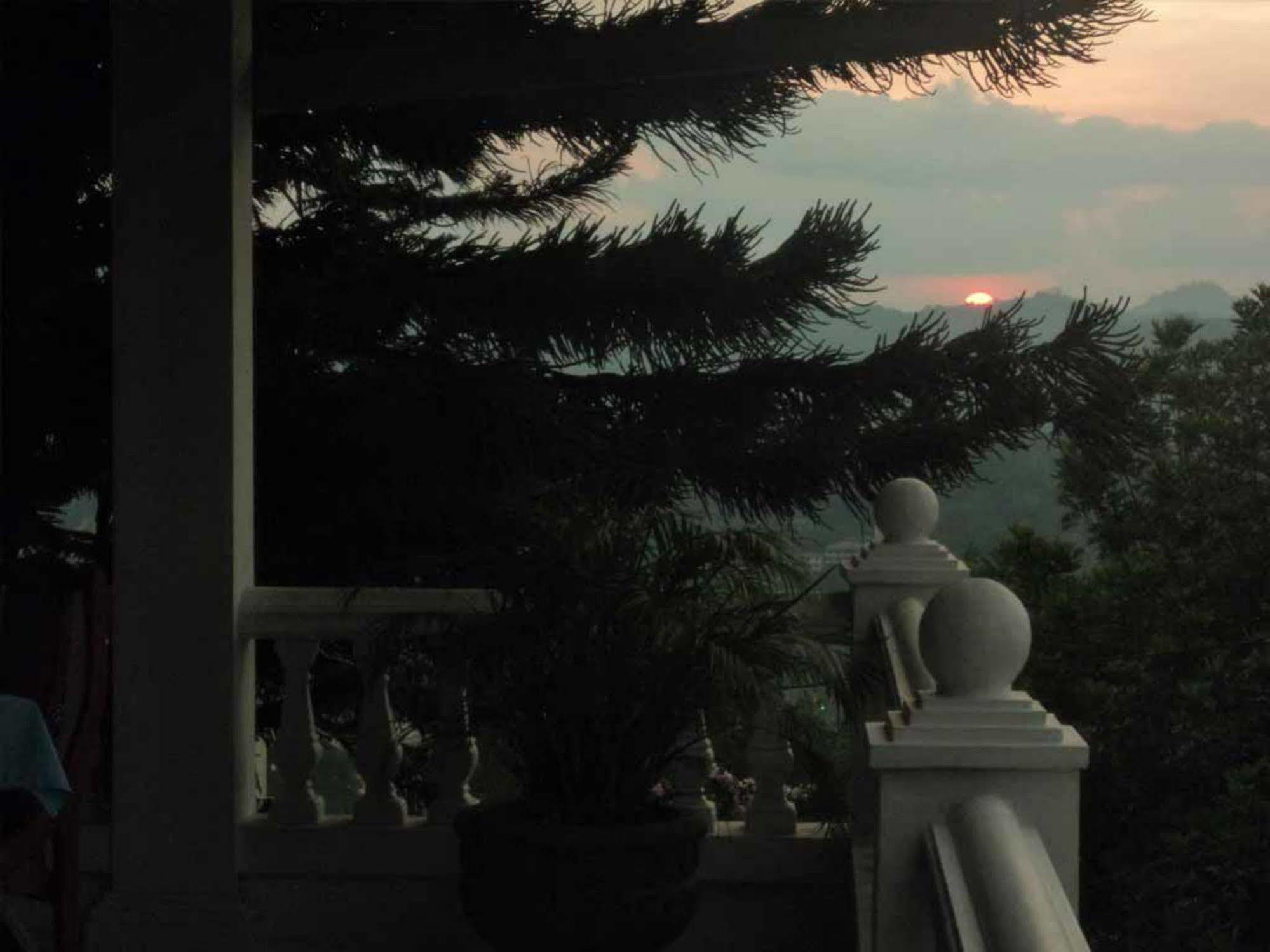 Alcam Holiday Home Kandy Zewnętrze zdjęcie